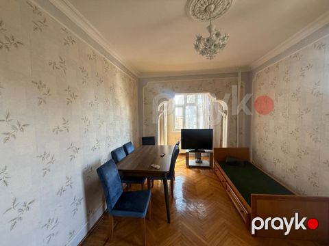 İcarəyə verilir 2 otaqlı köhnə tikili 70 m² — Bakı