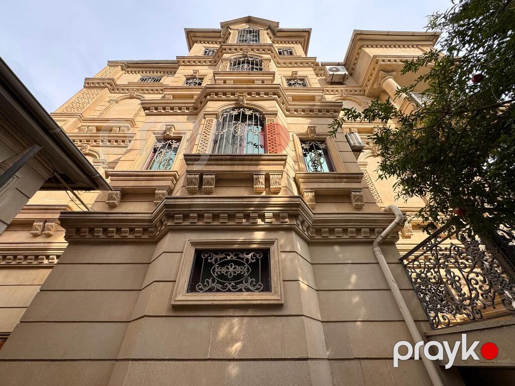 Satılır 15 otaqlı həyət evi/bağ evi 800 m² — Ev, villa, Bakı (2)