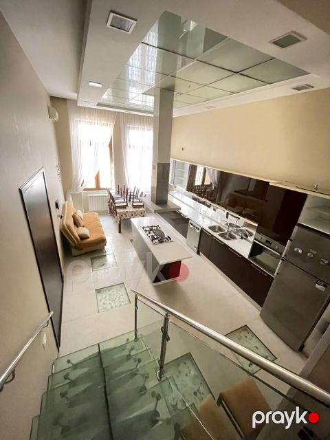 Satılır 8 otaqlı həyət evi/bağ evi 400 m² — Bakı