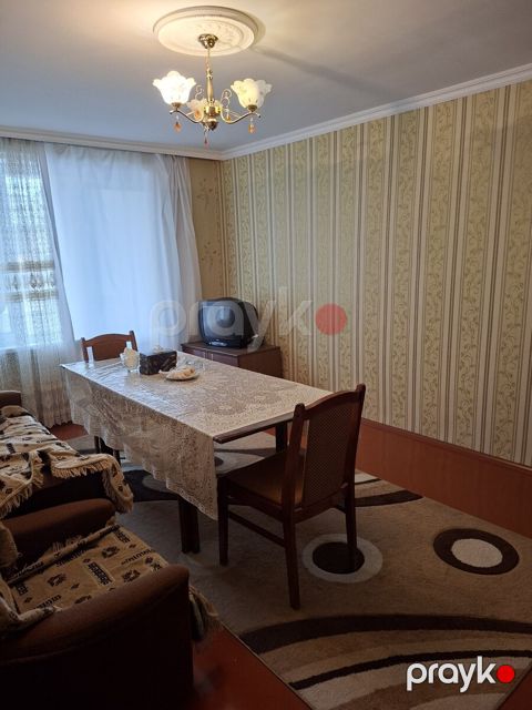 3-otaqlı mənzil, Şəki ş., 72 m² — Şəki