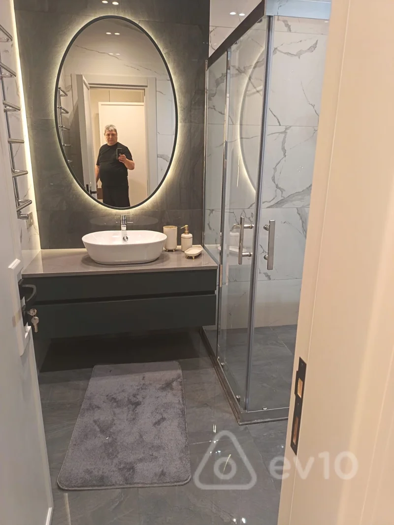 3 otaqlı mənzil, 157 m², 8 Noyabr Prospekti — kirayə — Mənzil, Bakı (12)