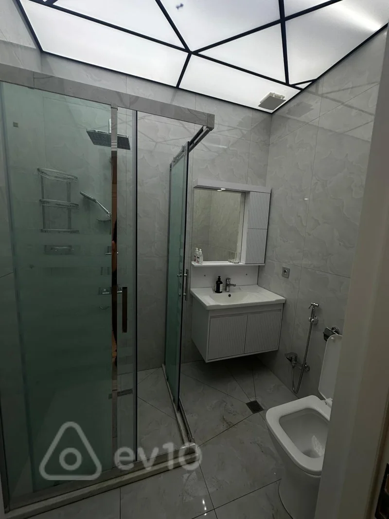 5 otaqlı mənzil, 245 m², Rəşid Behbudov küçəsi 65 — kirayə — Mənzil, Bakı (8)