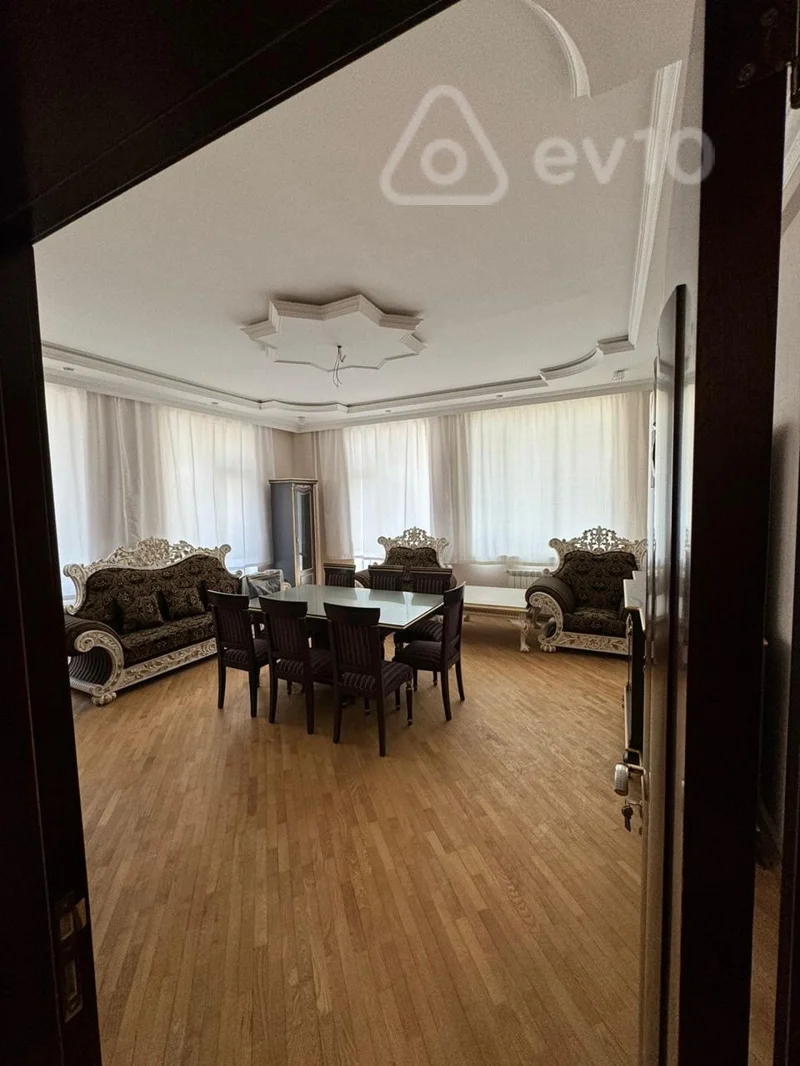 3 otaqlı mənzil, 120 m², Abbas Mirzə Şərifzadə küc — Bakı
