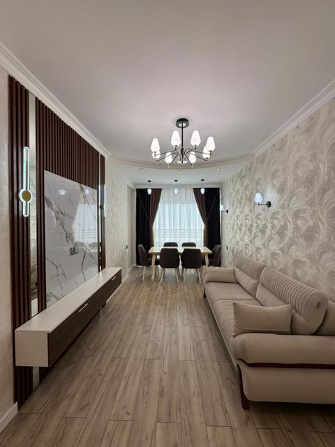 Satılır 3 otaqlı köhnə tikili 112 m² — Bakı