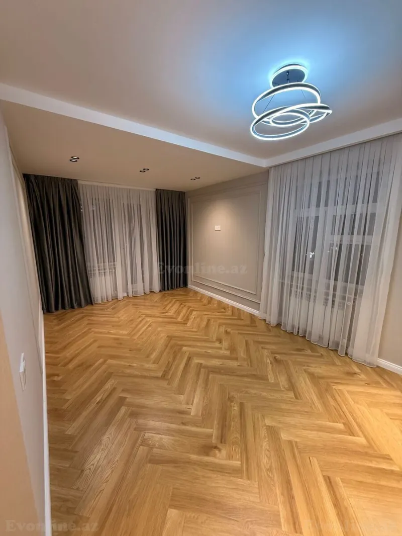 Satılır 2 otaqlı Mənzil Köhnə tikili 45 m² Bakı, Yasamal r., Elmlər Akademiyası m — Bakı