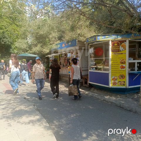 Təcrübəli xəmirçi tələb olunur. “Zolotoy Çeburek” küçə köşkü – isti un — Bakı