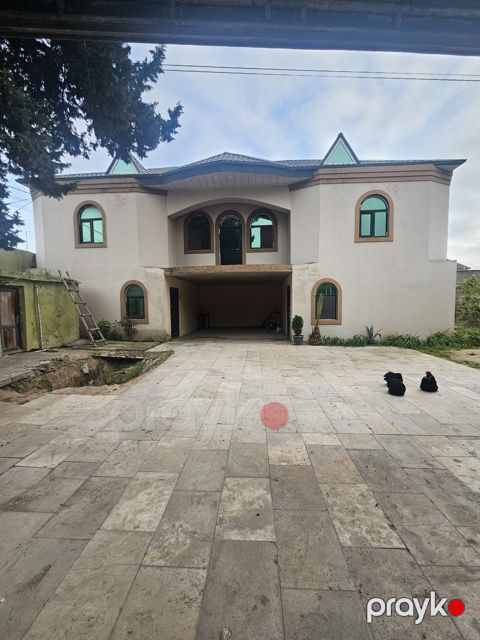 Satılır 7 otaqlı həyət evi/bağ evi 200 m² — Bakı