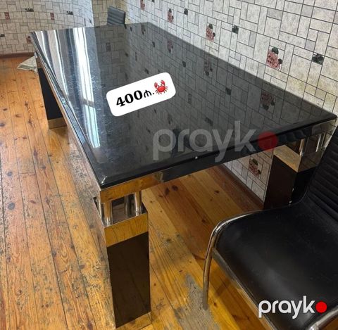 Masa üstü mərm ideal vəziyyətdə. Ölçü 2.metr. 95 e *Qiymət endrim — Bakı