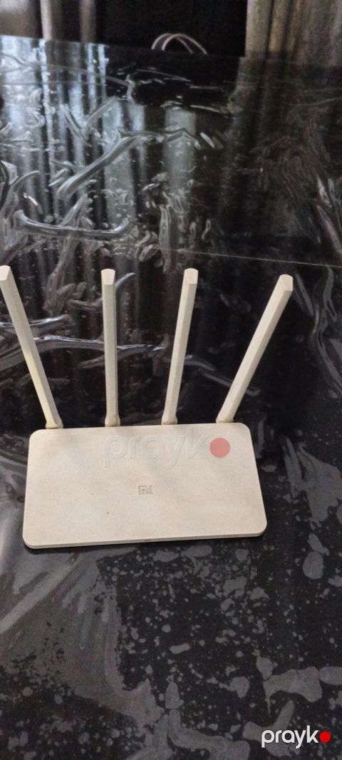 Xiaomi Mi Wi‑Fi router - Model: Xiaomi Mi Router (4 antenalı versiya) — Masazır