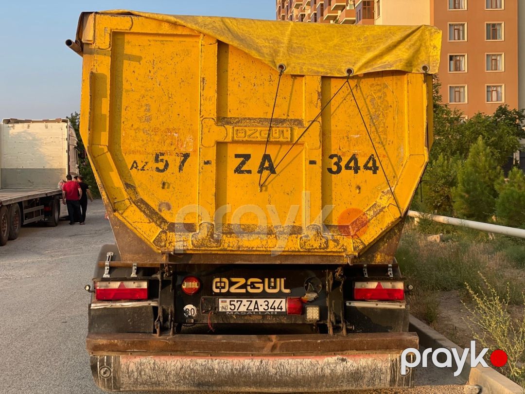 Özgül özüboşaldan — Yük avtomobilləri və qoşqular, Bakı (5)