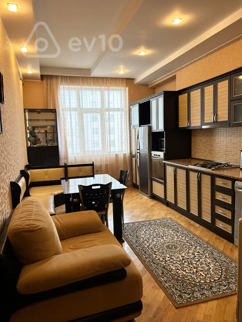 2 otaqlı mənzil, 110 m², Məhəmməd Naxçıvani küçəsi 15 — kirayə — Bakı