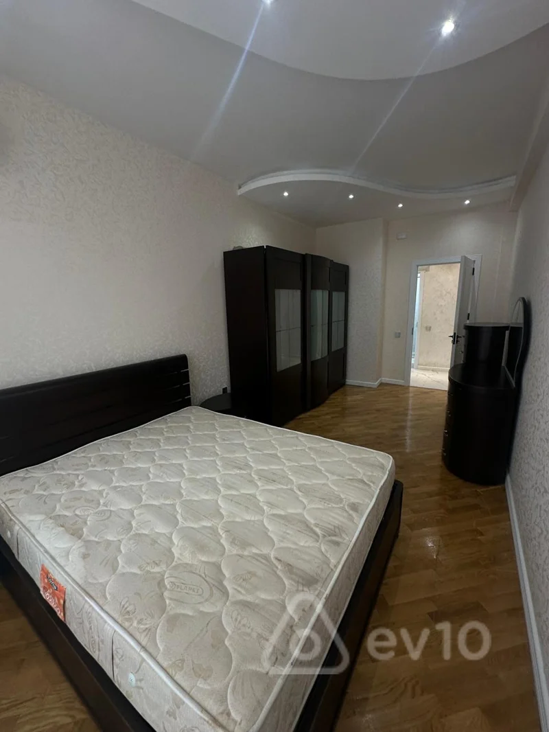 5 otaqlı mənzil, 245 m², Rəşid Behbudov küçəsi 65 — kirayə — Mənzil, Bakı (7)