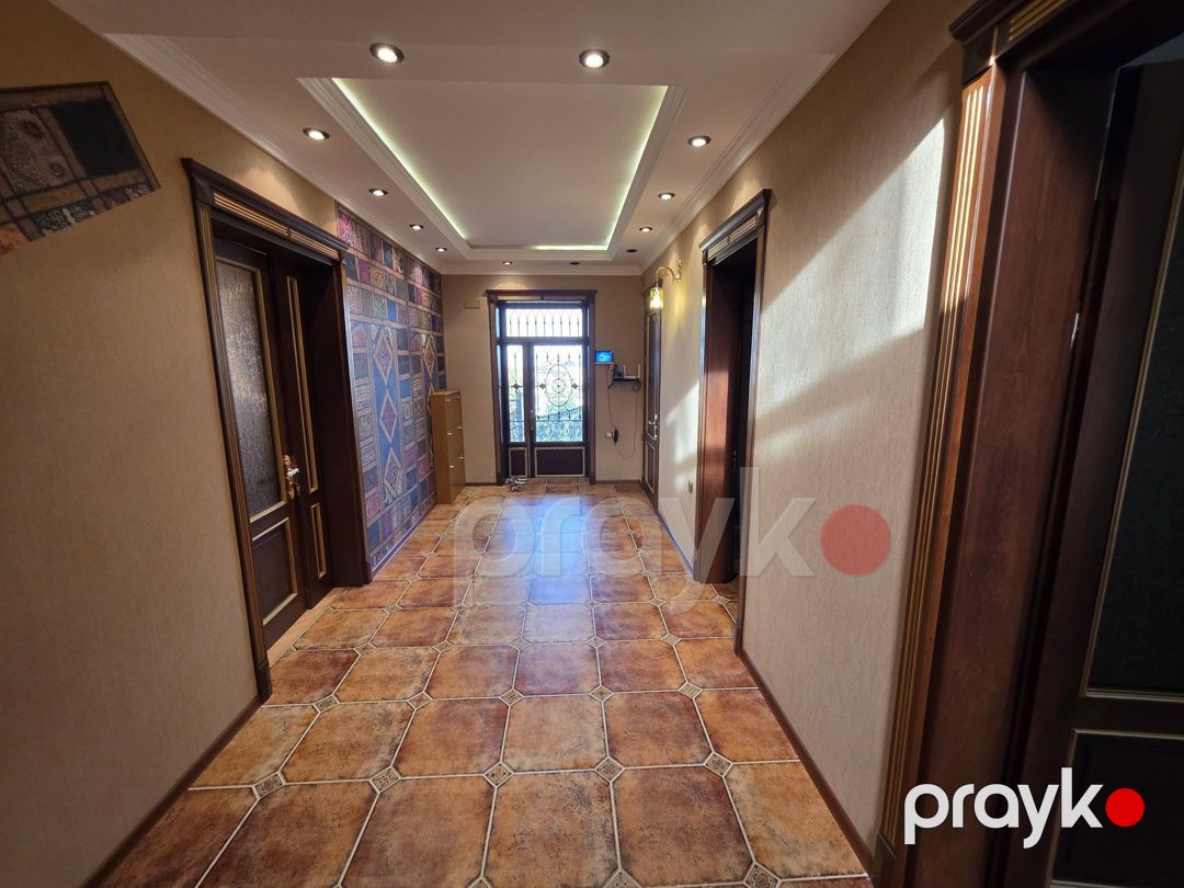Satılır 10 otaqlı həyət evi/bağ evi 300 m² — Ev, villa, Bakı (9)