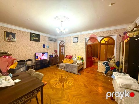 Satılır 3 otaqlı köhnə tikili 70 m² — Bakı