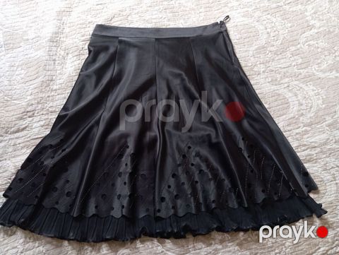 Qara ətək - Model: A-kəsimli, yay-xanım siluetli - Material: Parlaq — Horadiz