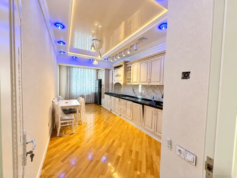 Satılır 3 otaqlı Mənzil Yeni tikili 130 m² Bakı, Binəqədi r., Nəsimi m., 6-cı mikrorayon — Mənzil, Bakı (8)
