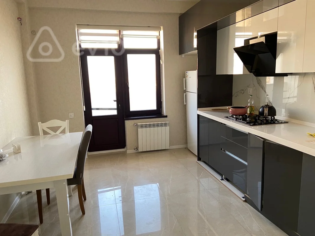 2 otaqlı mənzil, 105 m², S.S.Axundov k — kirayə — Mənzil, Bakı (7)