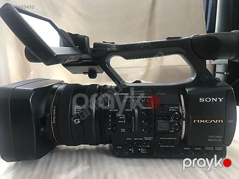 Sony NX 5 əla vəziyyətdədir üstünda 2 daş adaptr işıq çanta 32gb kart — Bakı