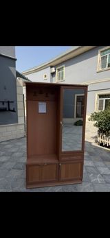 Dəhliz üçün çoxfunksiyalı asılqanlı dolab normal veziyetde Endirim — Huseyn