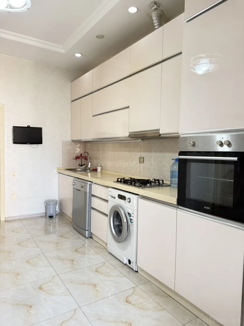 Kirayə verilir 3 otaqlı Mənzil Yeni tikili 110 m² Bakı, Nərimanov r., Nəriman Nərimanov m — Mənzil, Bakı (6)