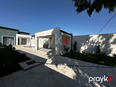 Satılır 4 otaqlı həyət evi/bağ evi 140 m² — Bakı