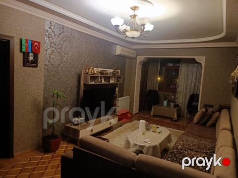 Satılır 5 otaqlı köhnə tikili 143 m² — Bakı