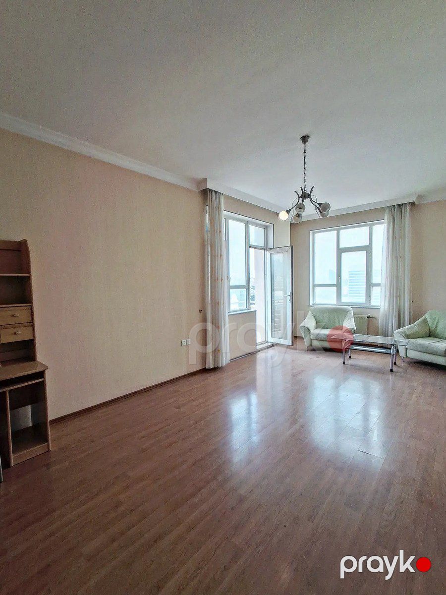 Satılır 4 otaqlı yeni tikili 200 m² — Mənzil, Bakı (5)
