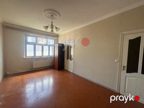 Satılır 1 otaqlı köhnə tikili 33 m² — Bakı