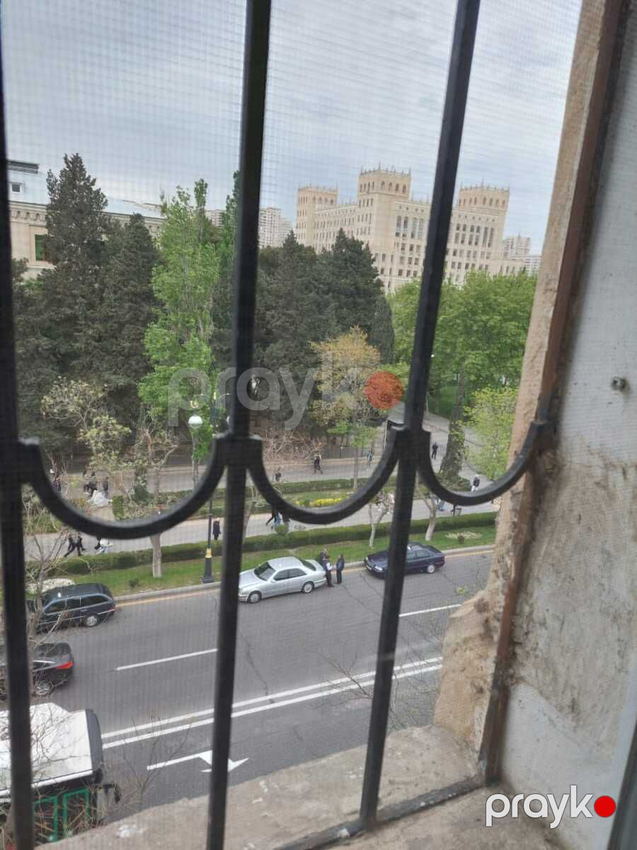 Satılır 2 otaqlı köhnə tikili 65 m² — Mənzil, Bakı (7)