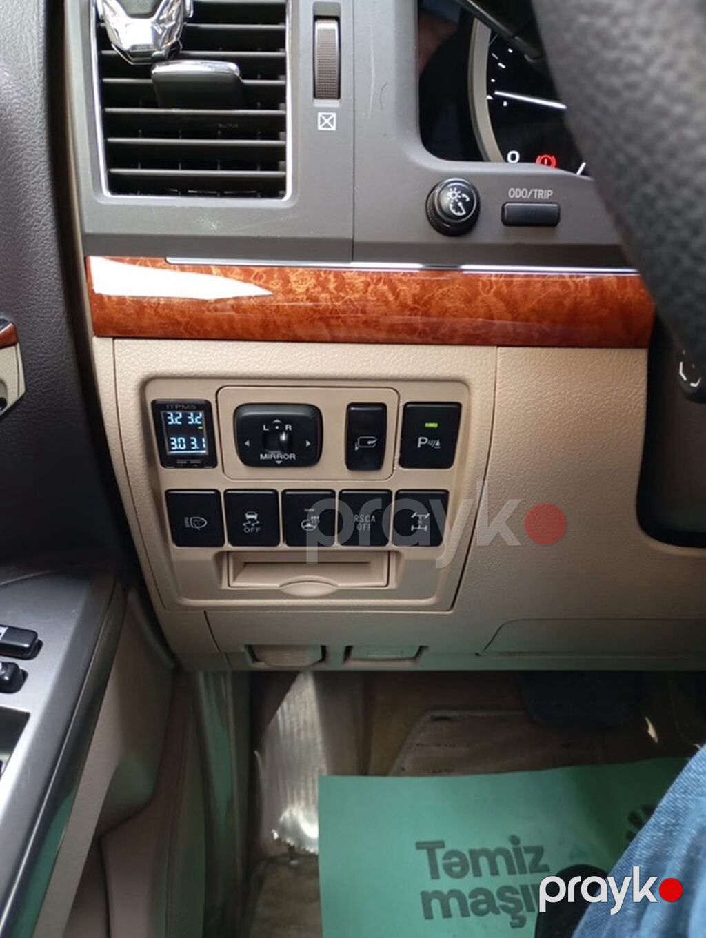 Toyota Land Cruiser 200, ağ rəng, tam ölçülü SUV. Xüsusiyyətlər və — Avtomobillər, Bakı (3)