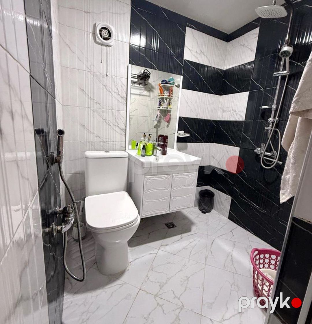 Satılır 4 otaqlı köhnə tikili 86 m² — Mənzil, Bakı (10)