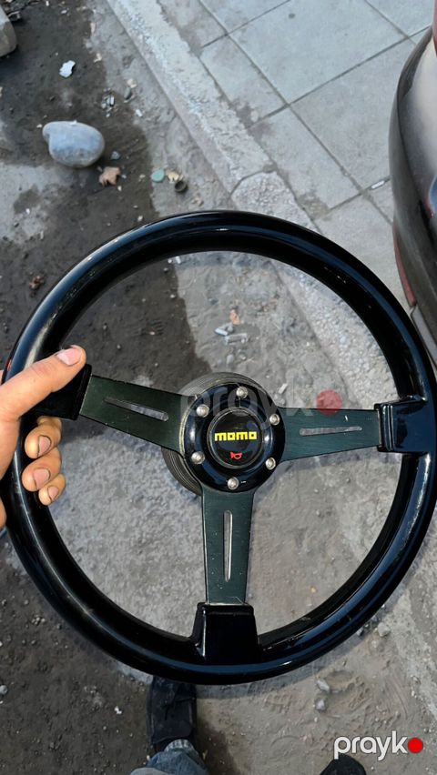 Momo rul butun masinlara gedir ustunde ki podstavka priora ucundur ama — Gəncə