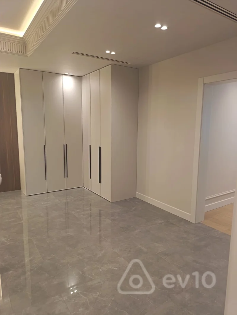 3 otaqlı mənzil, 157 m², 8 Noyabr Prospekti — kirayə — Mənzil, Bakı (9)