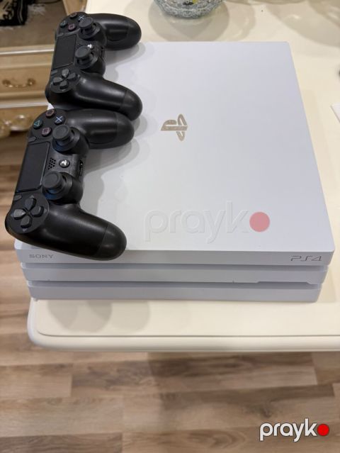 Sony PlayStation 4 Pro (ağ rəng) - Model: PS4 Pro (CUH-7xx seriyası) — qasmov
