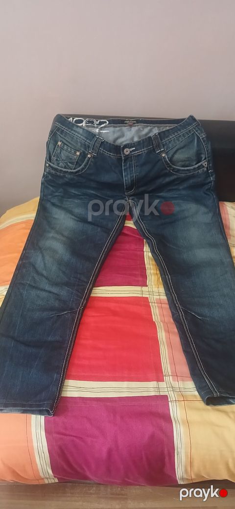 Cins Şalvar söküyü cırıgı yoxdur bel razmeri 38 dir 90 manata — Digah