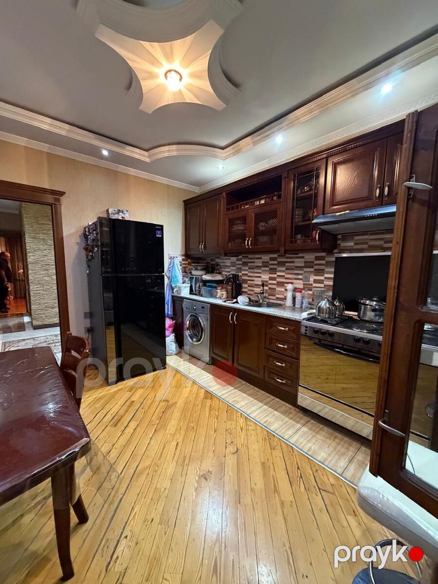 Satılır 5 otaqlı köhnə tikili 130 m² — Mənzil, Bakı (9)