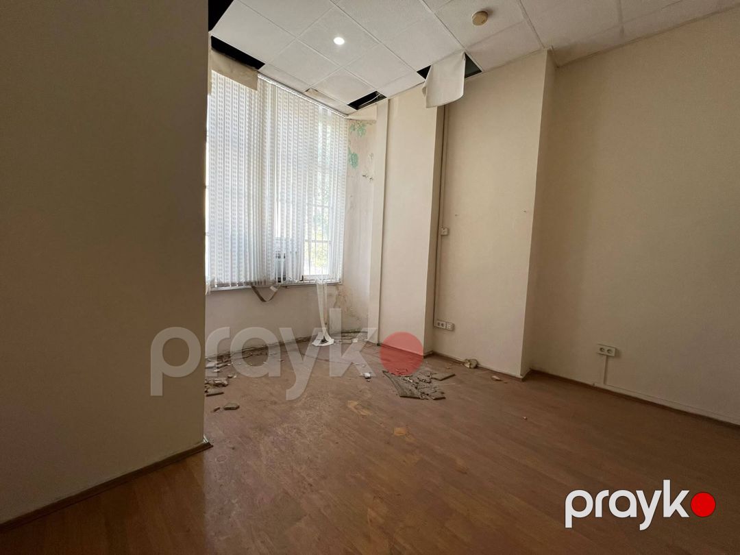 Satılır 4 otaqlı köhnə tikili 200 m² — Mənzil, Bakı (9)
