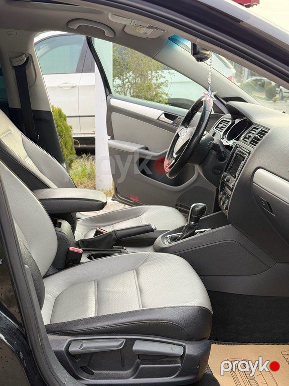 Volkswagen Jetta, 1.4 L, 1.1 kWh, 2015 il, 268 920 km — Avtomobillər, Bakı (7)