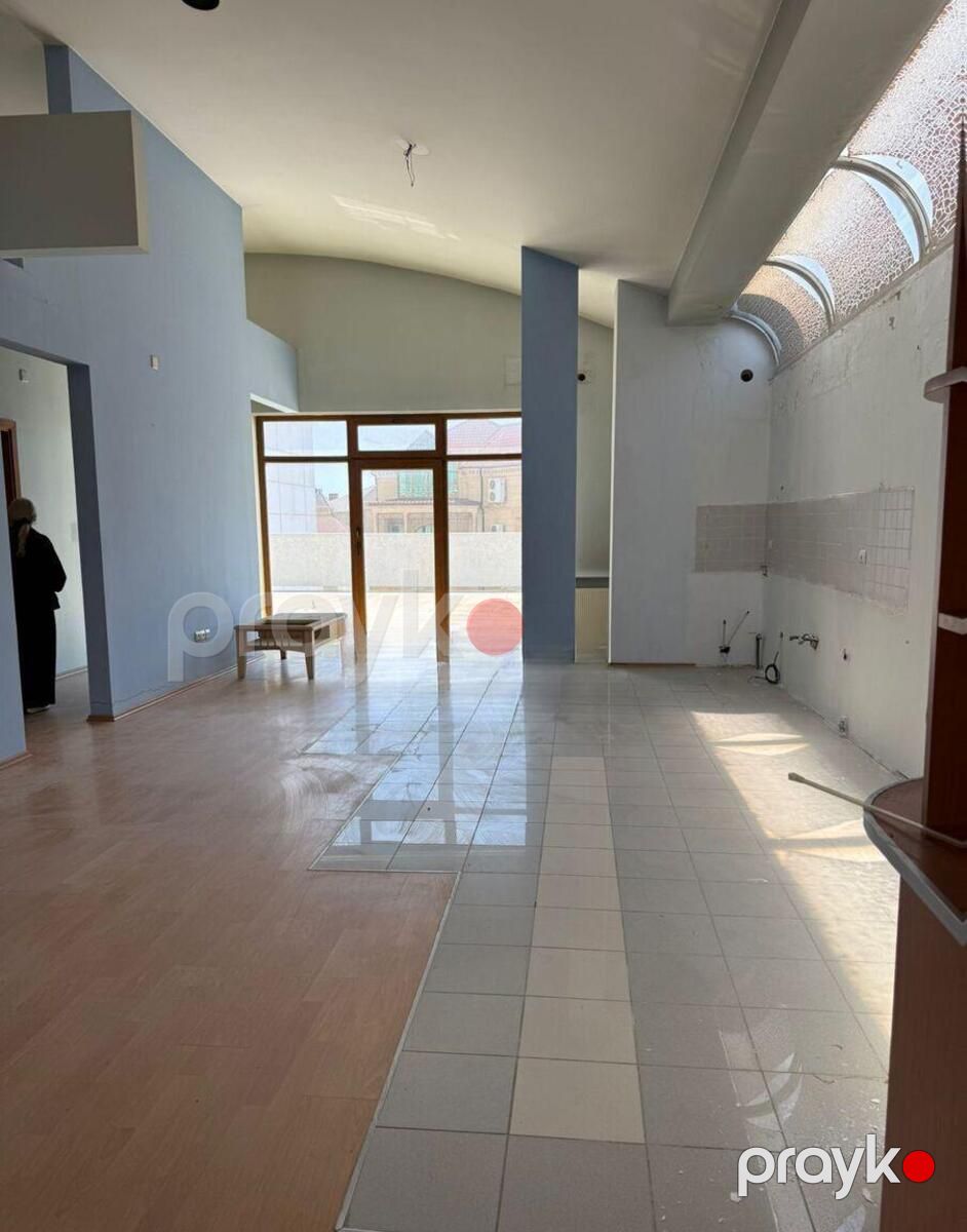 Satılır 15 otaqlı həyət evi/bağ evi 980 m² — Ev, villa, Bakı (7)