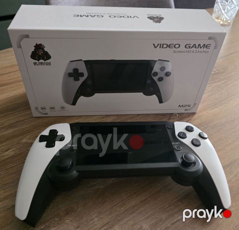 M25 “Video Game” əl konsolu.180 azn alinib 1heftedi tezedi 100azn — Bakı