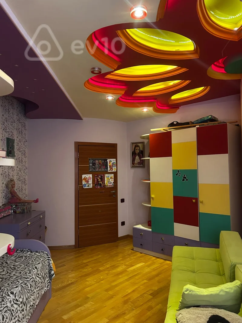 4 otaqlı mənzil, 150 m², Sənan Kərimov — kirayə — Mənzil, Bakı (5)