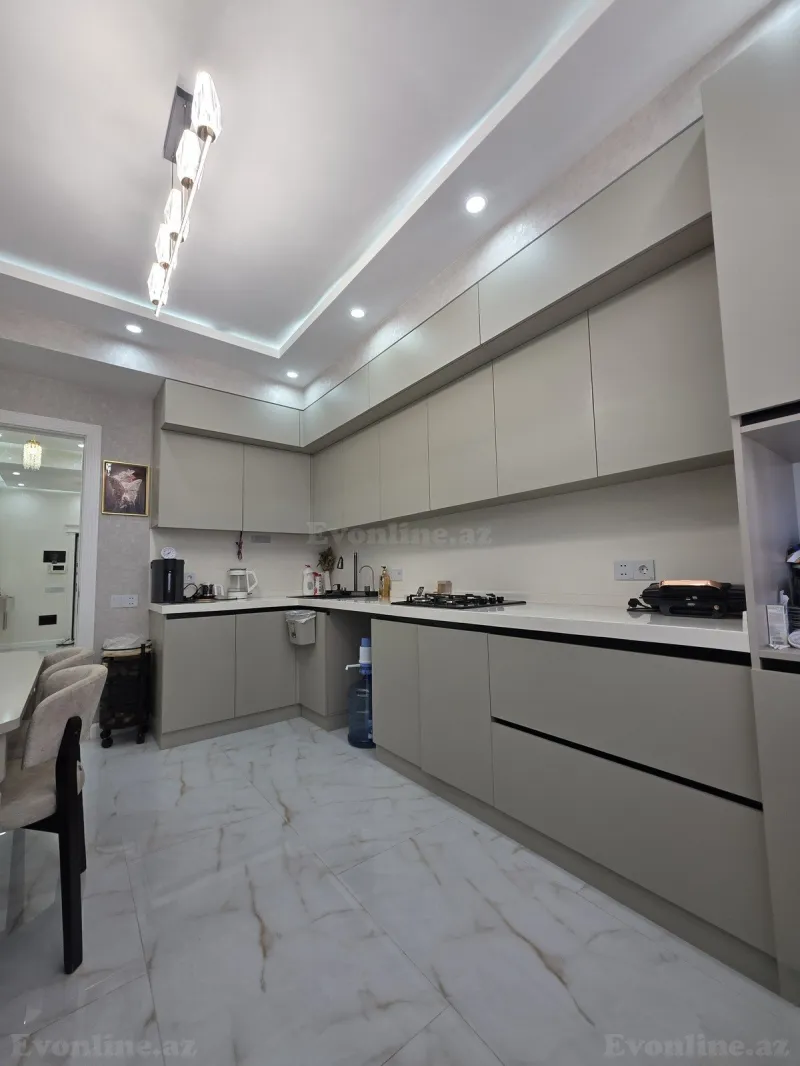 Satılır 3 otaqlı Mənzil Yeni tikili 100 m² Bakı, Yasamal r., Yeni Yasamal — Mənzil, Bakı (7)