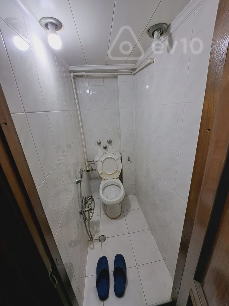 For sale: 3-room apartment (old building), 65 m² — Mənzil, Bakı (12)