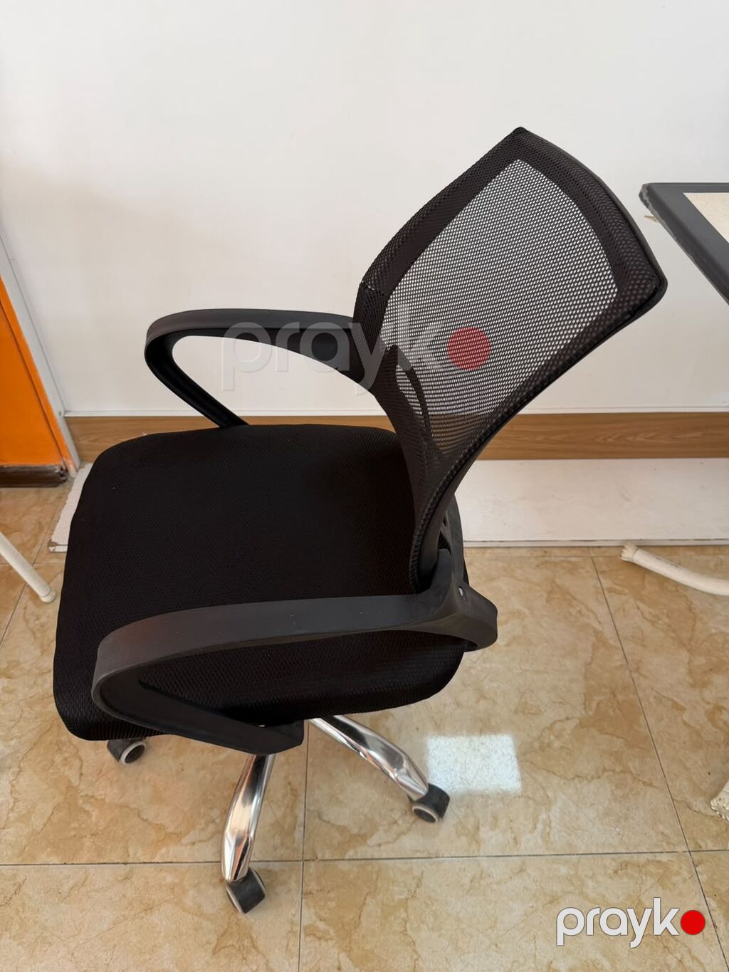 Ofis kreslosu – ortopedik, mesh, tənzimlənən Ofis kreslosu satılır — Ofis mebeli, Bakı (2)