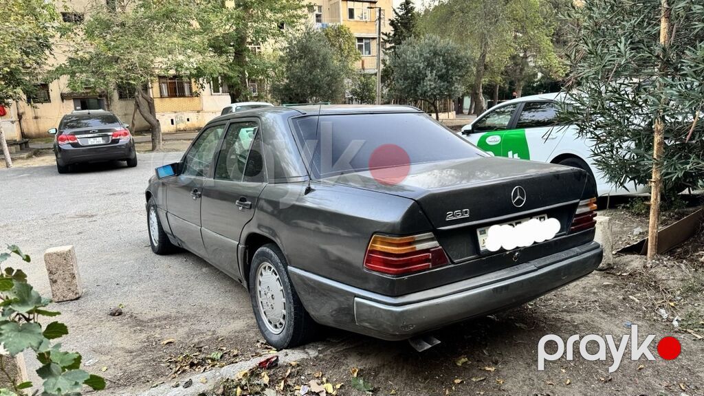 Mercedes-Benz 260: 2.6 l Sedan — Avtomobillər, Bakı (7)
