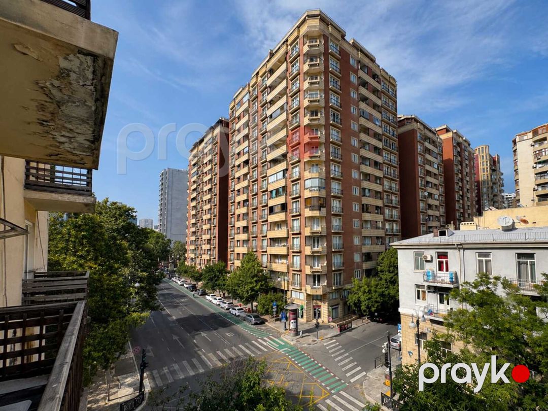 Satılır 5 otaqlı köhnə tikili 150 m² — Mənzil, Bakı (11)
