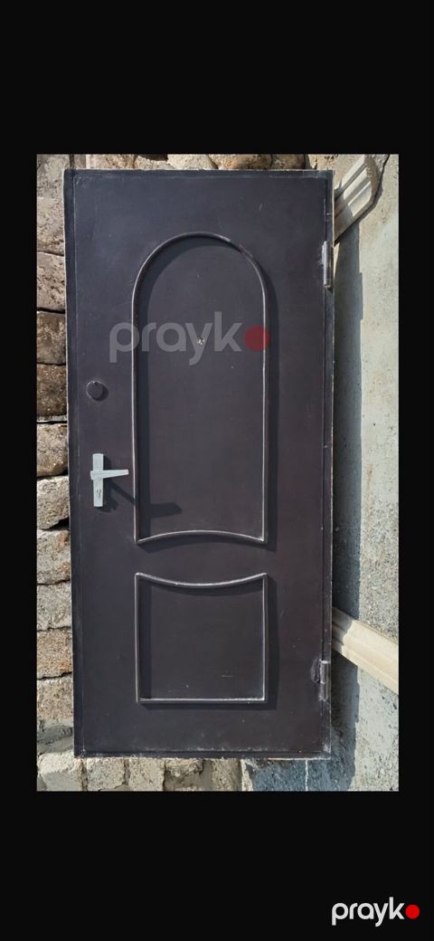 Seyf qapi 200/90sm 150azn Hovsan 9798 leli — Digah