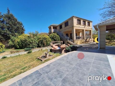 Satılır 8 otaqlı həyət evi/bağ evi 300 m² — Bakı