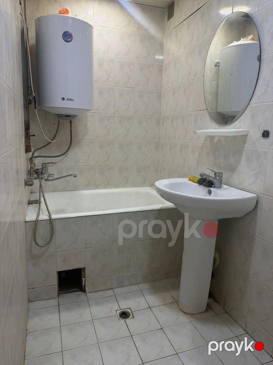 Satılır 2 otaqlı köhnə tikili 76 m² — Mənzil, Bakı (6)