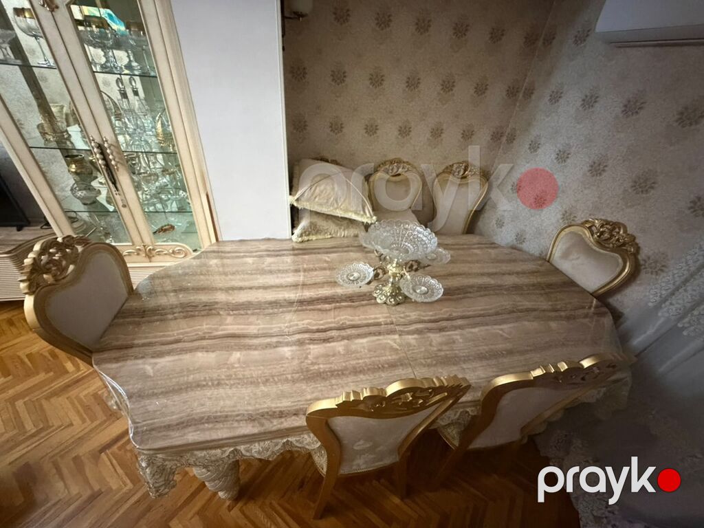 Klassik üslubda dəst mebel – qonaq otağı üçün tam komplekt. Tərkibi — Qonaq otağı üçün, Bakı (6)